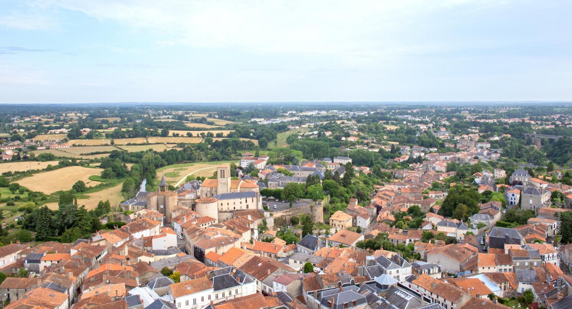 Petite Maison Medievale Parthenay Luaran gambar